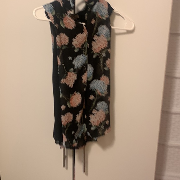 Floral Suzy Shier Blouse - Picture 3 of 3